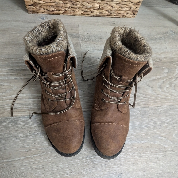 Cliffs By White Mountain Brown Women's Boots - Picture 1 of 7